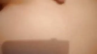 Une mamie torride baise comme une furieuse dans une séance de gangbang hardcore film porno italien complet