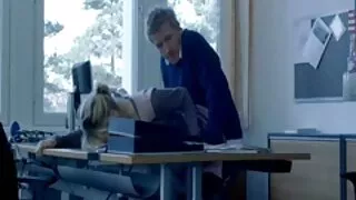 2 mecs asiatiques video sex francais adorent ses seins affaissés et examinent le vagin élastique rose