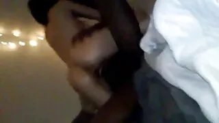Chcik porno francais anal passionnée Sally Charles chevauche une bite frénétiquement