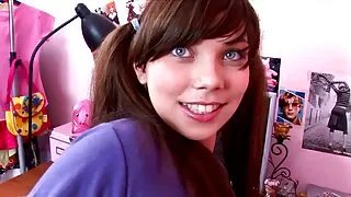 La Japonaise impertinente Maika se film complet en français porno fait baiser en levrette dans un trio MMF excitant