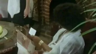 Fille lubricieuse baisée mal francaises gros seins dans un trio MMF en levrette