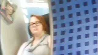 Brune sexy avec un gros cul en bas se fait baiser ardemment en levrette matures francaises