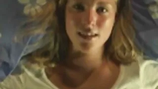 Bobmshell Siri donne la amateur francais porn tête à Seth Gamble