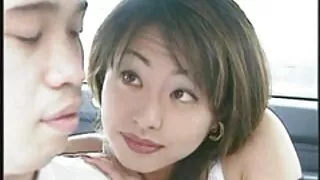 Une brune huilée suce une bite porno francais 2020 juteuse tout en se faisant baiser les doigts