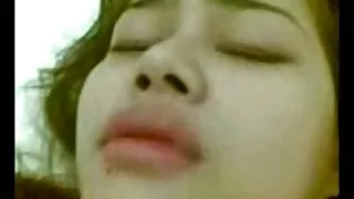Jolie fille japonaise clouée dans la chatte un film porno en français poilue en position missionnaire